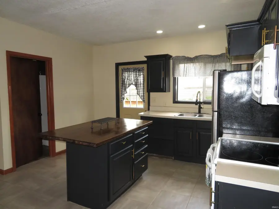 200 W Washington Street, Syracuse, IN 46567 - #3