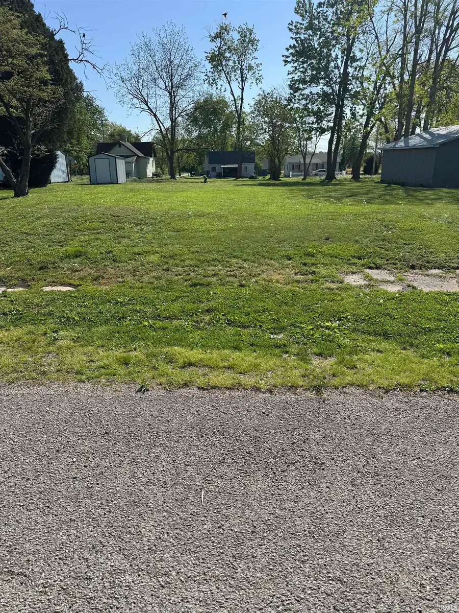 911 S Illinois Street, Bicknell, IN 47512 - #2