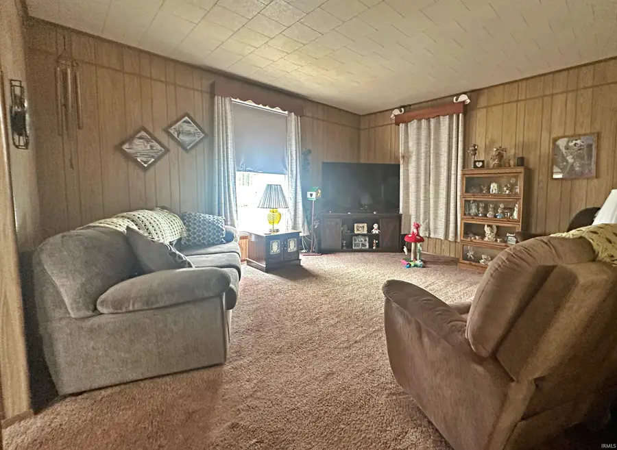 1018 W 1st Street, Bicknell, IN 47512 - #2