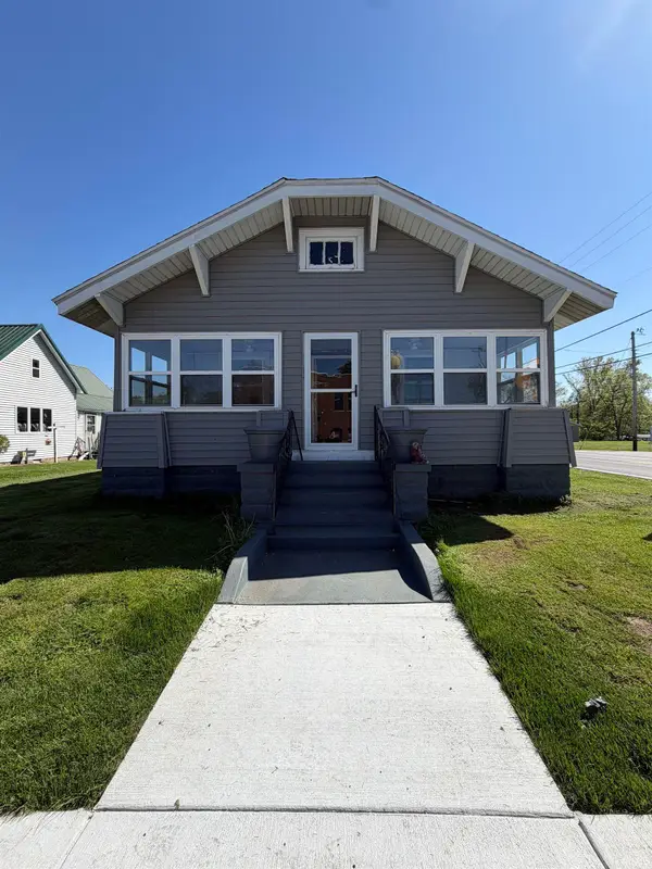 8006 E Main Street, Dugger, IN 47848