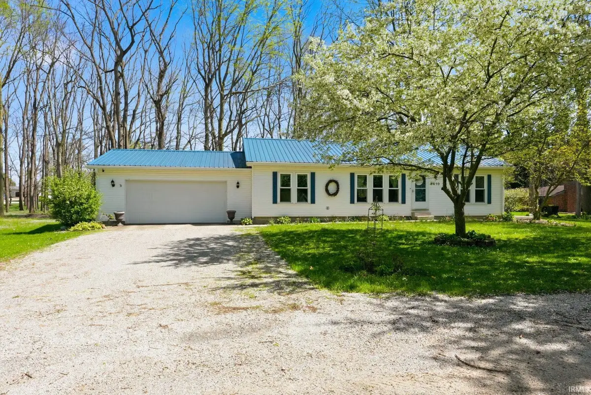3410 N Pressler Drive, Warsaw, IN 46582 - #1