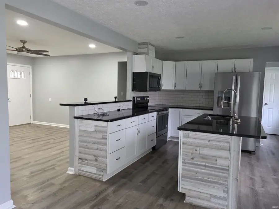 4418 Kensington Drive, Logansport, IN 46947 - #2