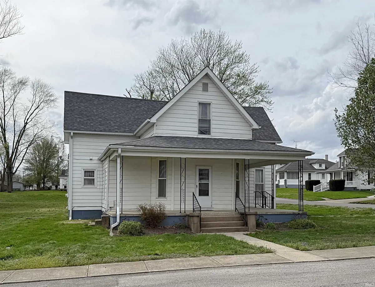 210 Queen Street, Loogootee, IN 47553 - #1
