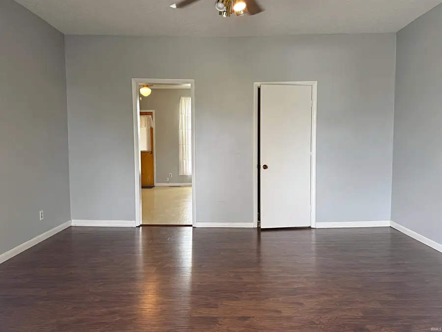210 Queen Street, Loogootee, IN 47553 - #2