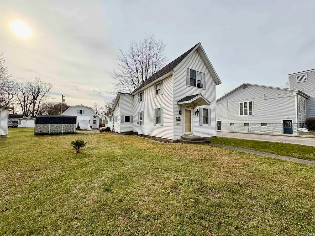 1128 W Cherry Street, Bluffton, IN 46714 - #1