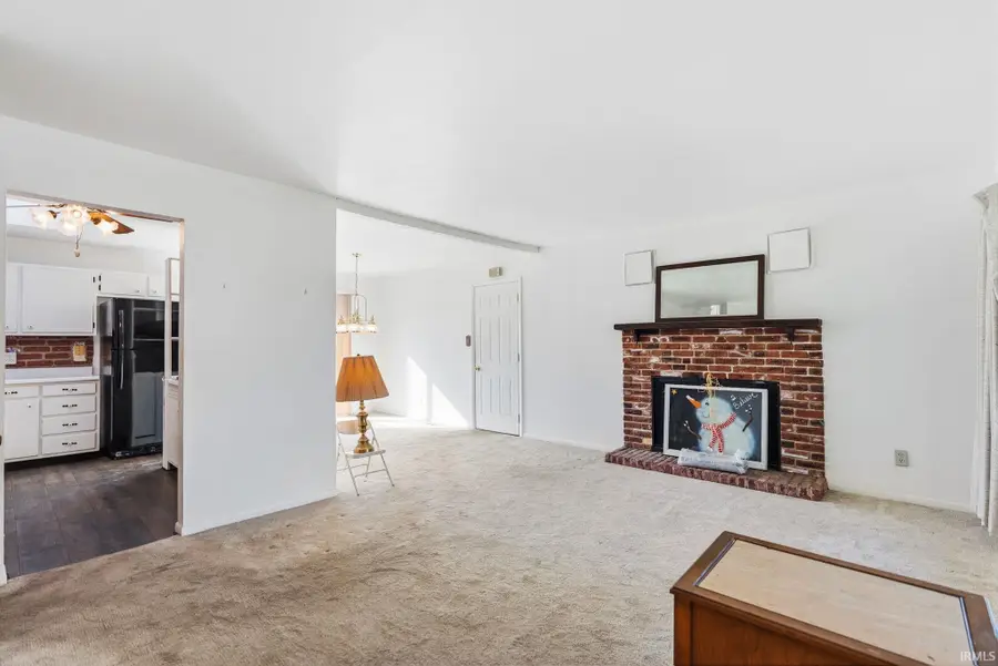 906 Buckingham Drive, Fort Wayne, IN 46825 - #3