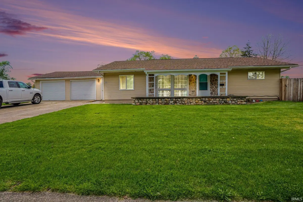 1207 Manchester Drive, South Bend, IN 46615 - #1