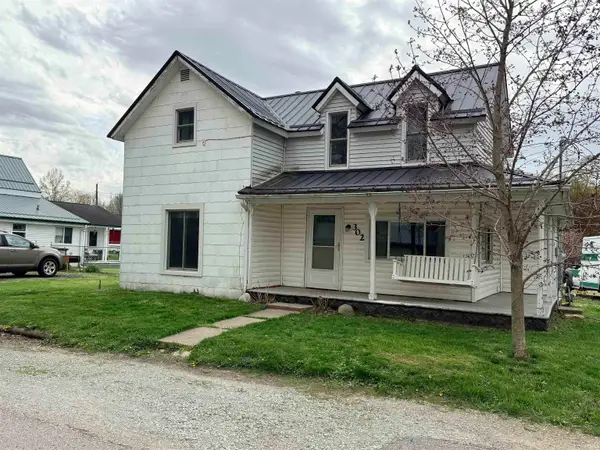 302 Main Street, La Paz, IN 46537