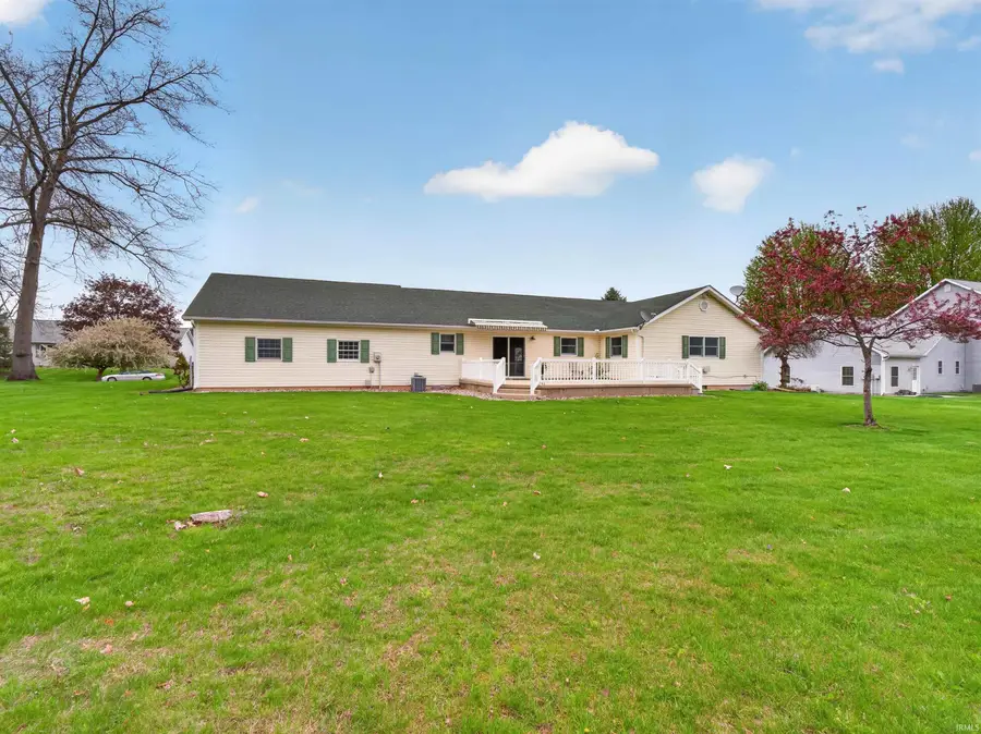 4693 E Sunset Drive, Syracuse, IN 46567 - #2