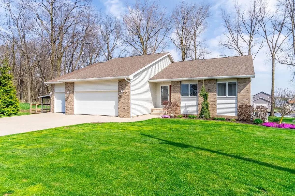 640 Lane 201 Lake Pleasant, Fremont, IN 46737 - #1