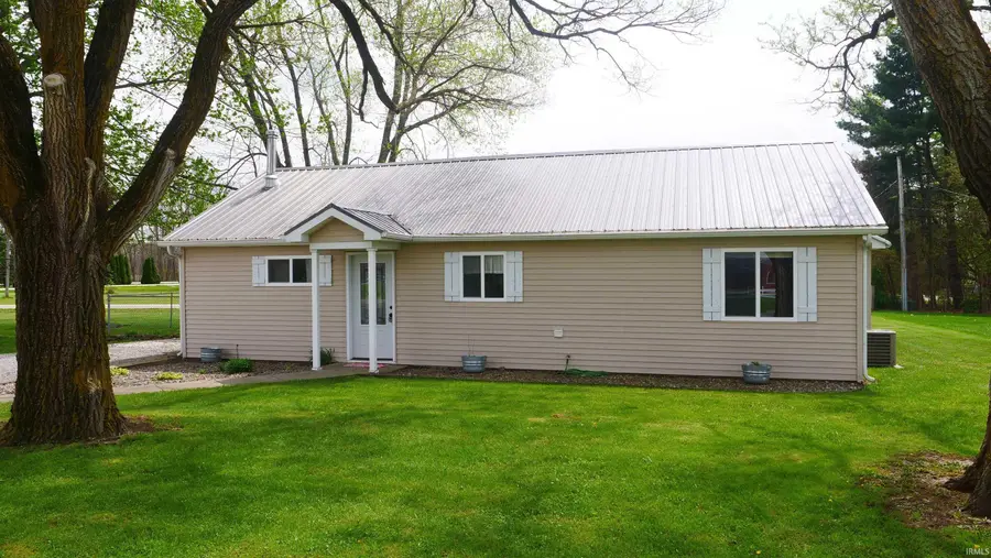 809 W Anderson Road, Churubusco, IN 46723 - #2