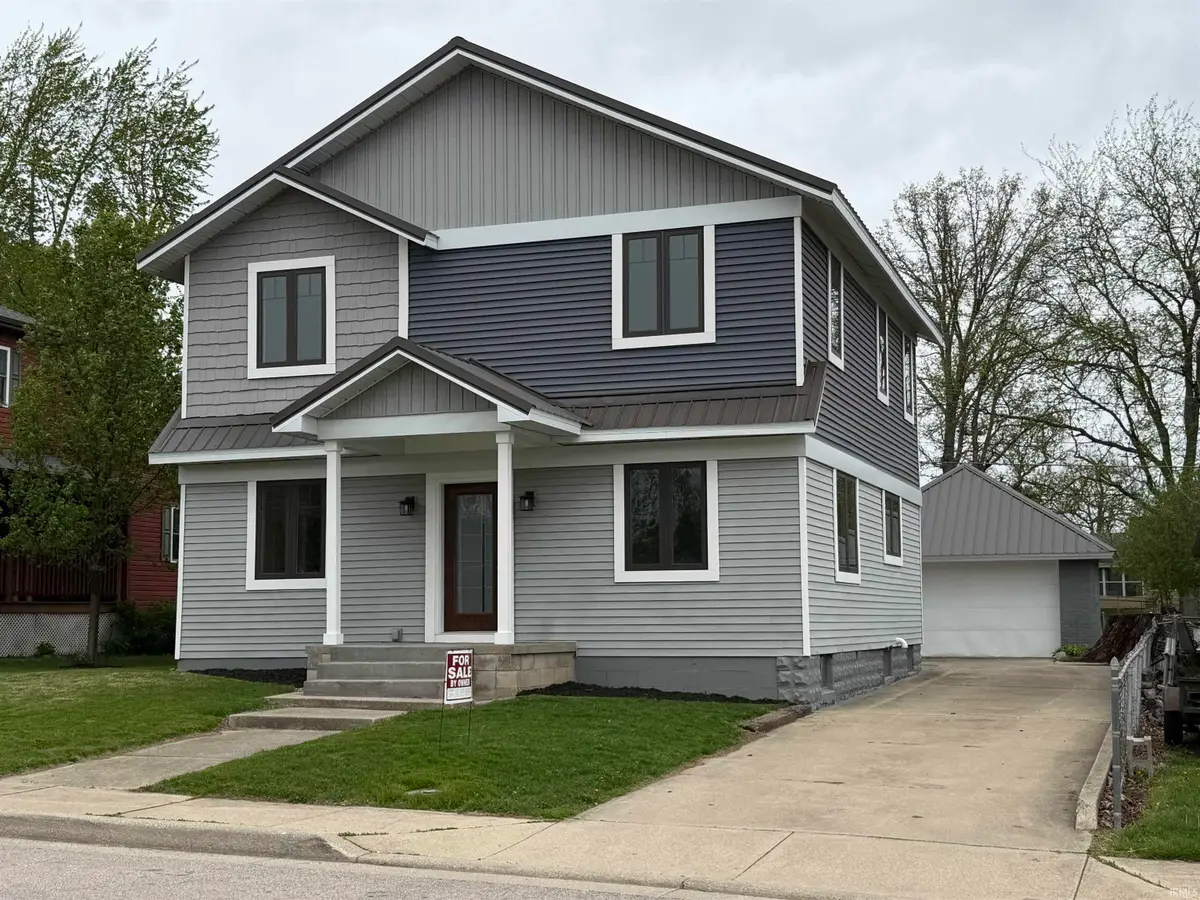 1049 Oak Street, Huntington, IN 46750 - #1