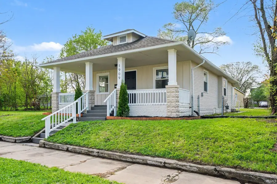 1909 S Lafayette Boulevard, South Bend, IN 46613 - #2