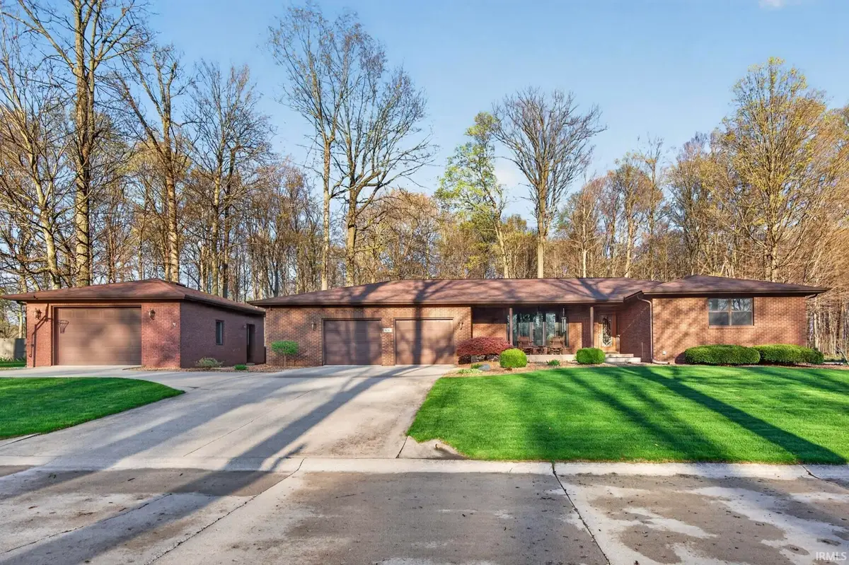 616 Walnut Drive, Albion, IN 46701 - #1