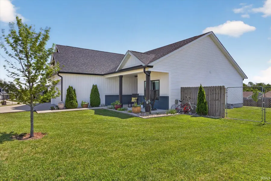 634 E Benjamin Street, Ellettsville, IN 47429 - #2