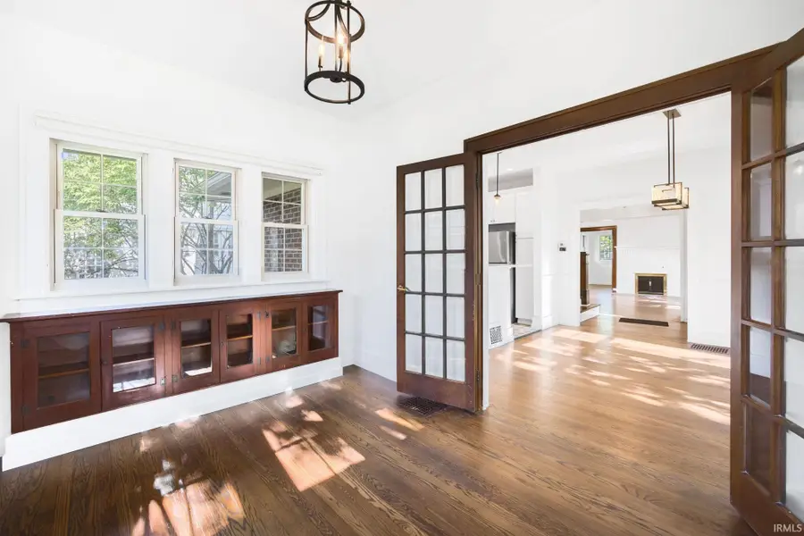 318 E Pokagon Street, South Bend, IN 46617 - #3