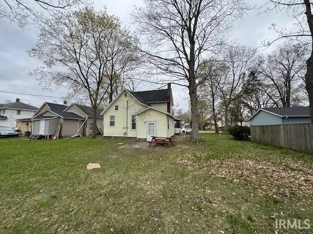 1011 W Blaine Avenue, Elkhart, IN 46516 - #3