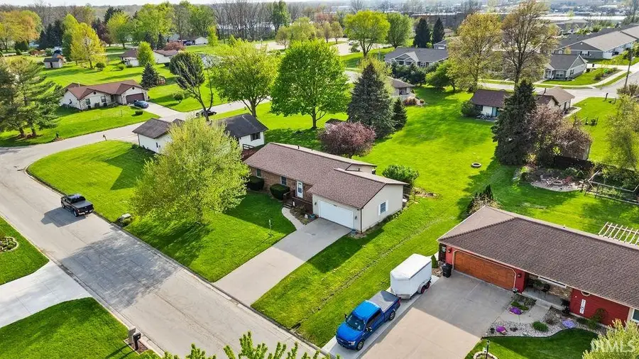 1804 E Springfield Drive, Warsaw, IN 46580 - #2