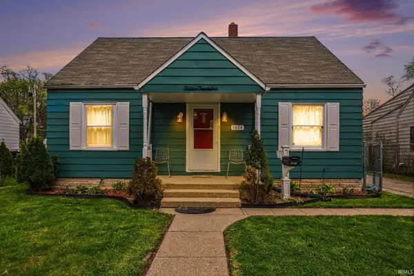 1624 College Street, South Bend, IN 46628