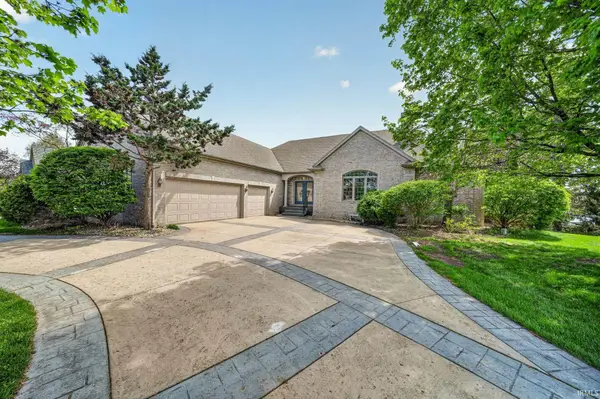 14294 Shoreline Drive, Granger, IN 46530