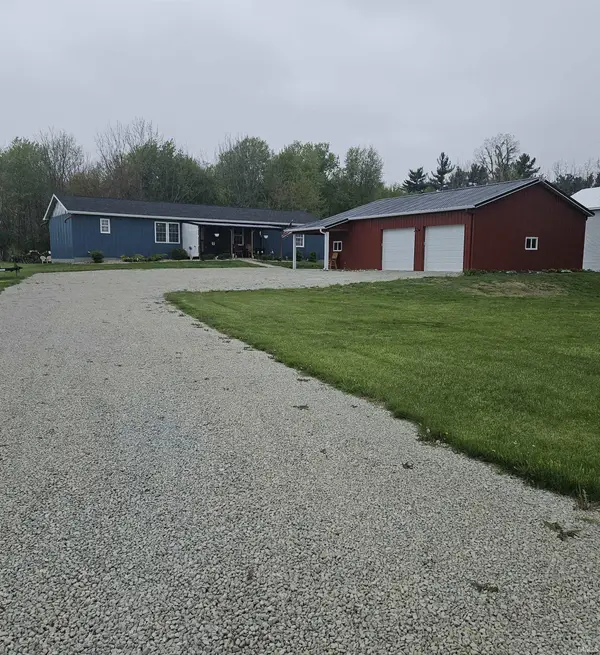 8983 Chestnut Road, Bourbon, IN 46504