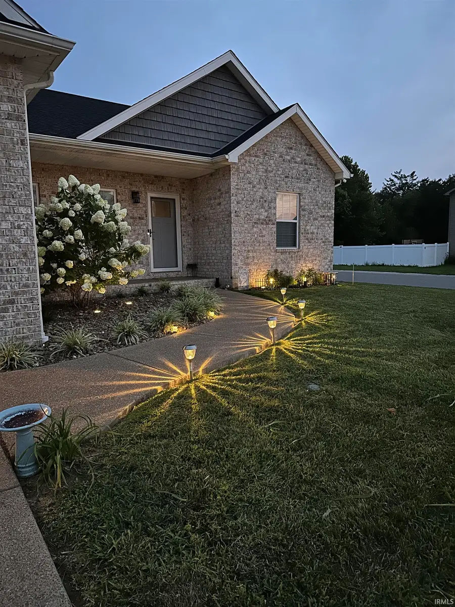 1550 Breezy Creek Drive, Evansville, IN 47720 - #2