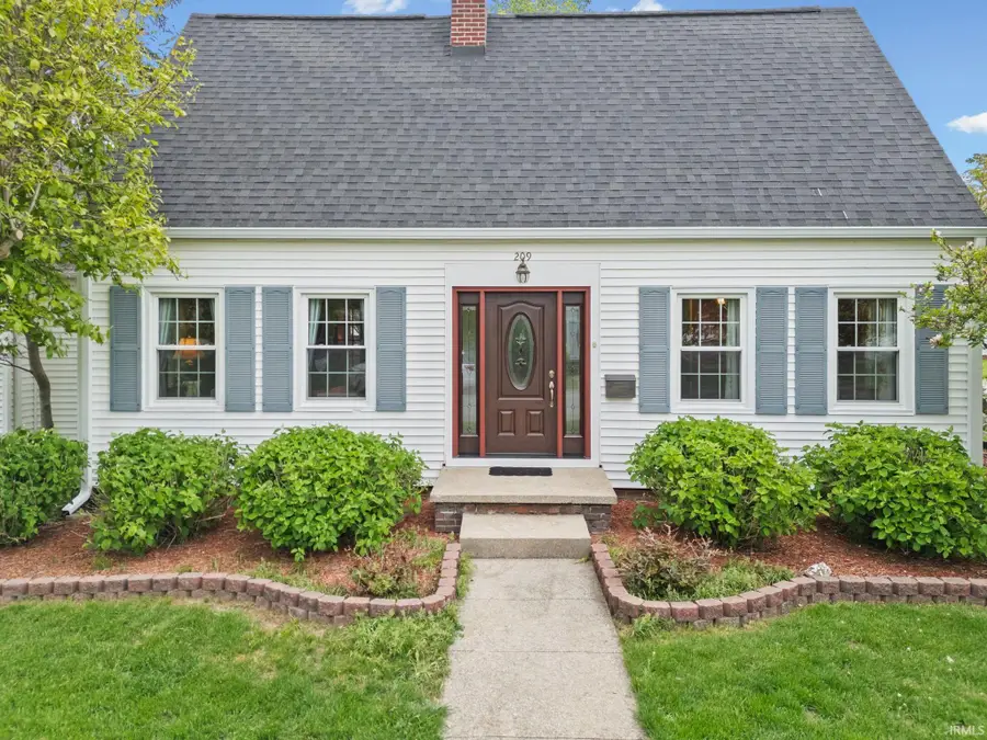 209 N Connelly Street, Delphi, IN 46923 - #2