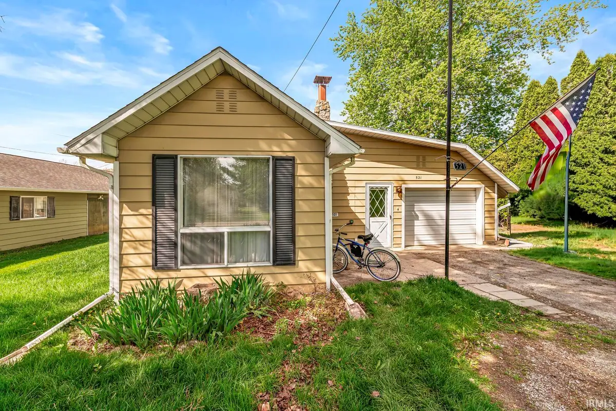 521 E Lincioln Street, Millersburg, IN 46543 - #1