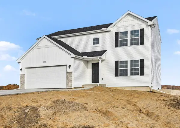 901 Breezewood Drive, Lakeville, IN 46536