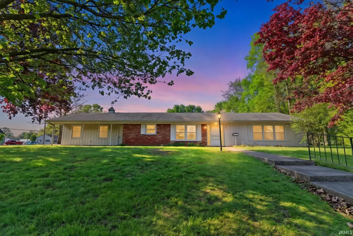 103 E College Avenue, North Manchester, IN 46962 - #1