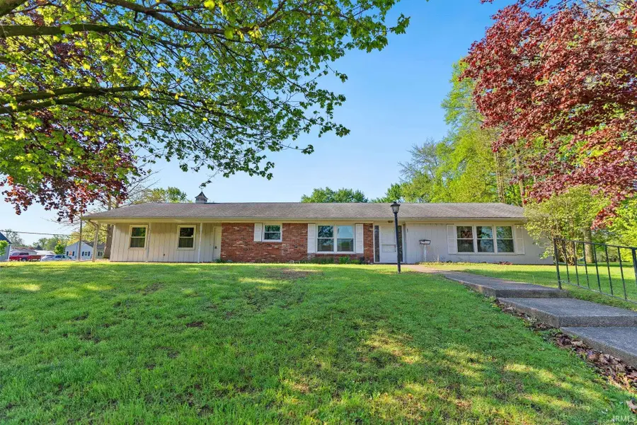 103 E College Avenue, North Manchester, IN 46962 - #2