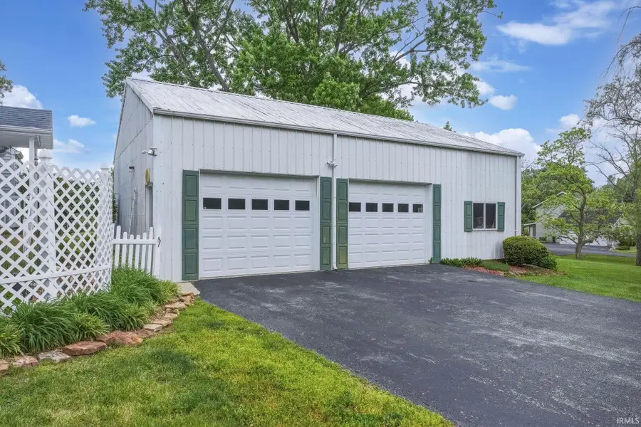 2872 Dixie Highway, Bedford, IN 47421 - #2