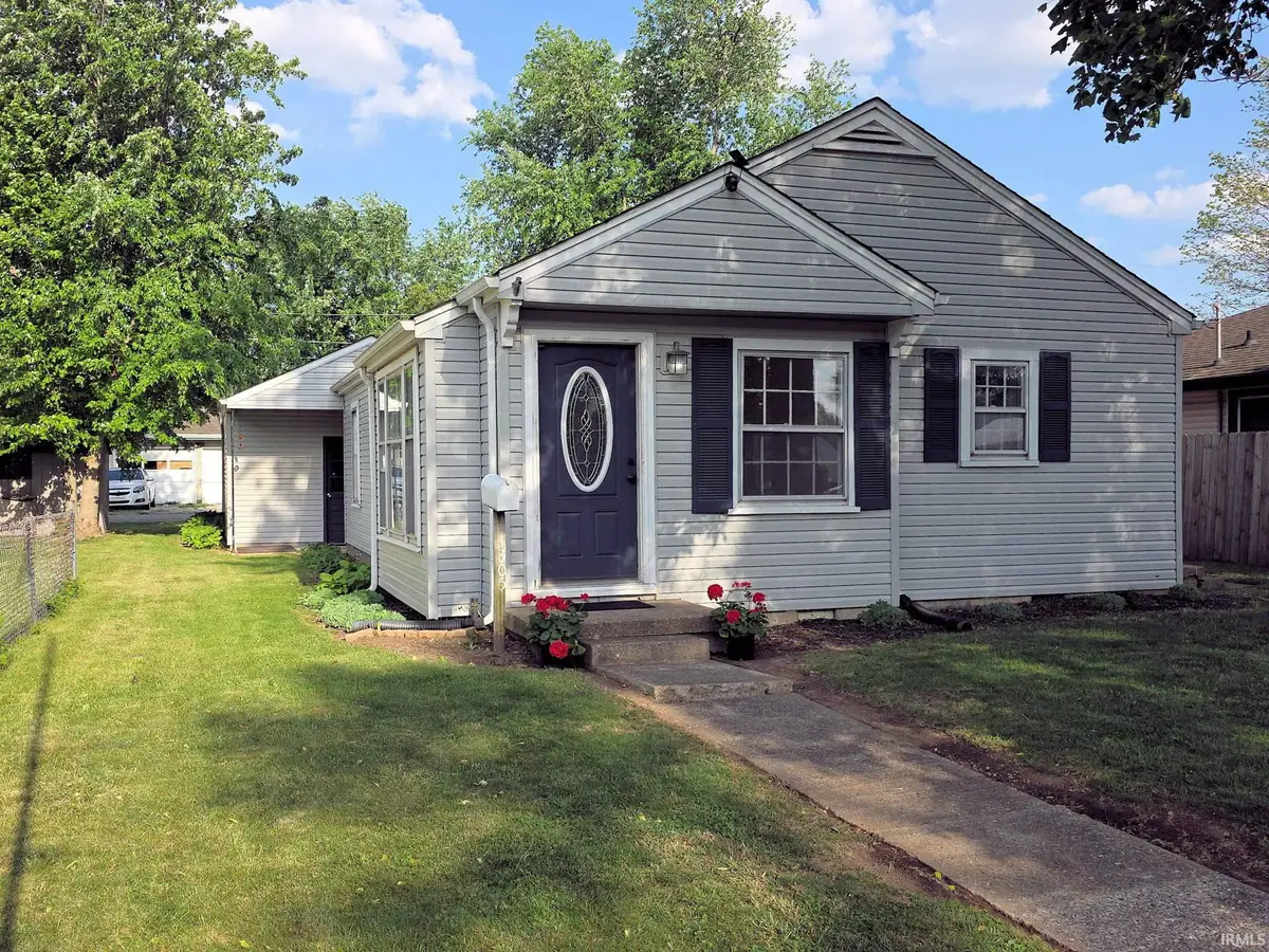 1305 Court Street, Columbus, IN 47201 - #1