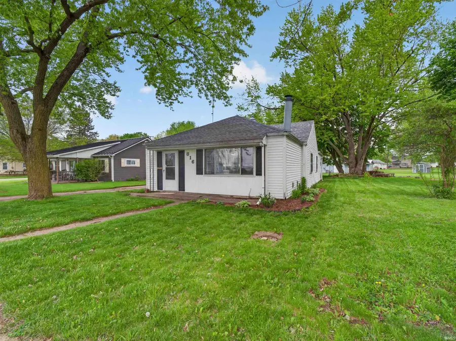 816 W Ensley Avenue, Auburn, IN 46706 - #2