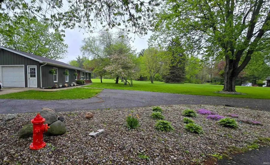 2103 E Wallace Road, Kendallville, IN 46755 - #2