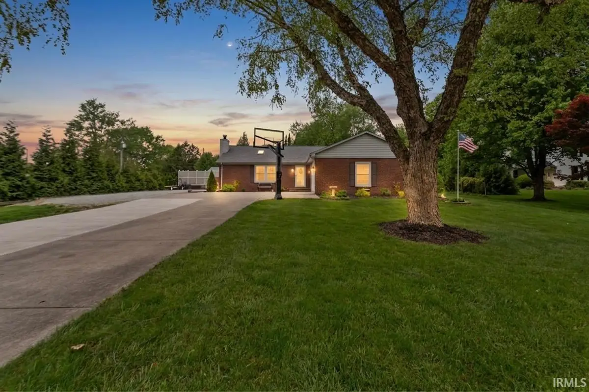 134 Lee Drive, Sharpsville, IN 46068 - #1
