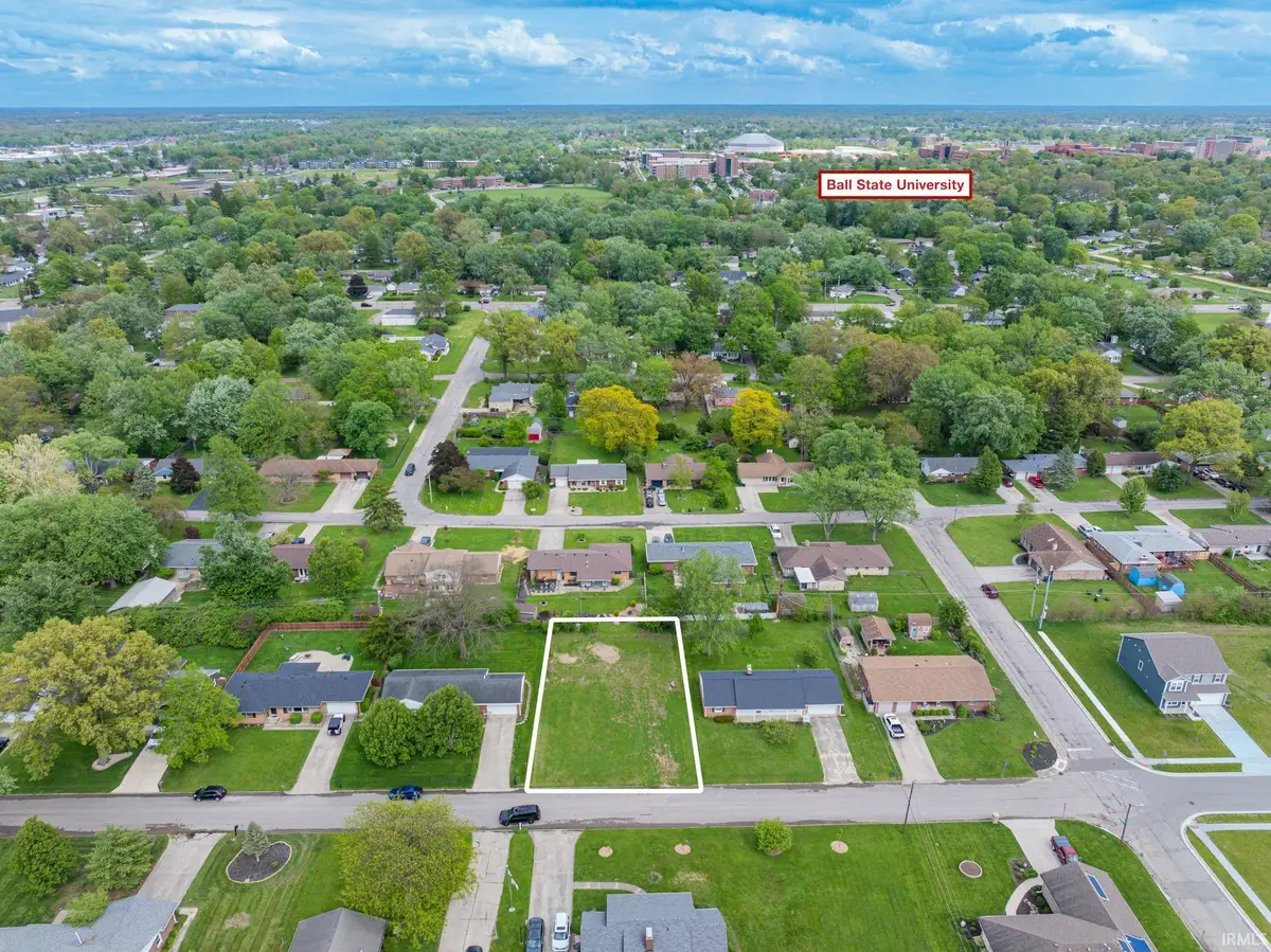 1808 N Winthrop Road, Muncie, IN 47304 - #1