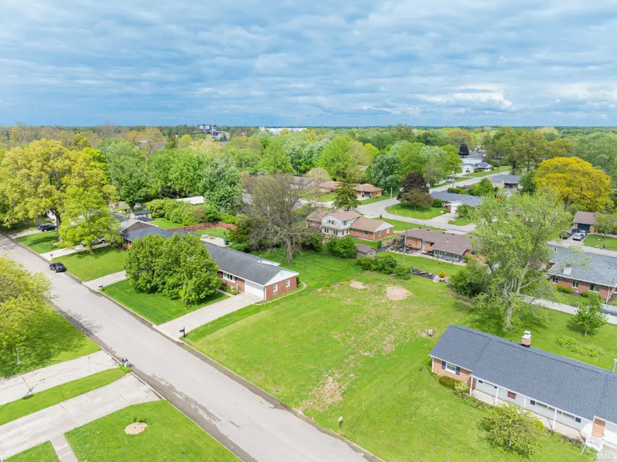 1808 N Winthrop Road, Muncie, IN 47304 - #2