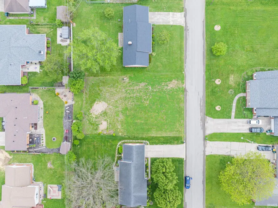 1808 N Winthrop Road, Muncie, IN 47304 - #3