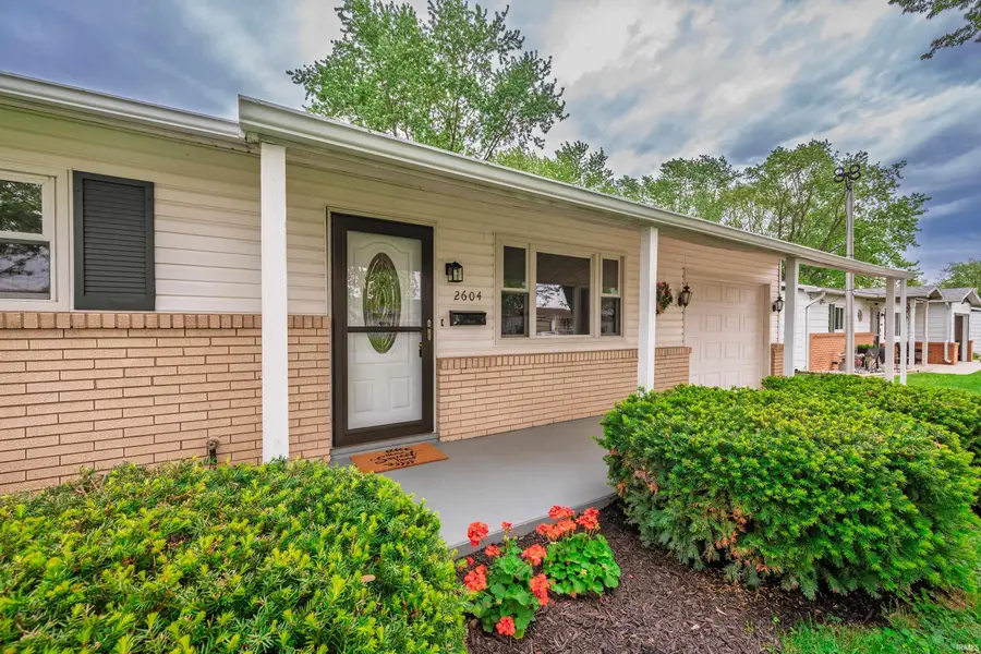 2604 E 27th Street, Muncie, IN 47302 - #2