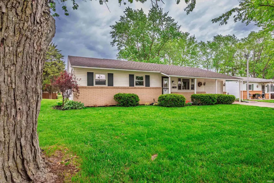 2604 E 27th Street, Muncie, IN 47302 - #3