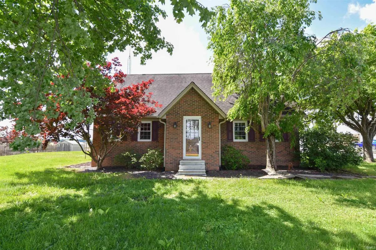 11553 E 150 S, Oakland City, IN 47660 - #1