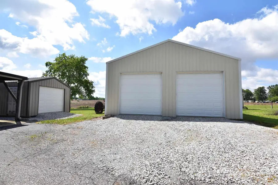 11553 E 150 S, Oakland City, IN 47660 - #3
