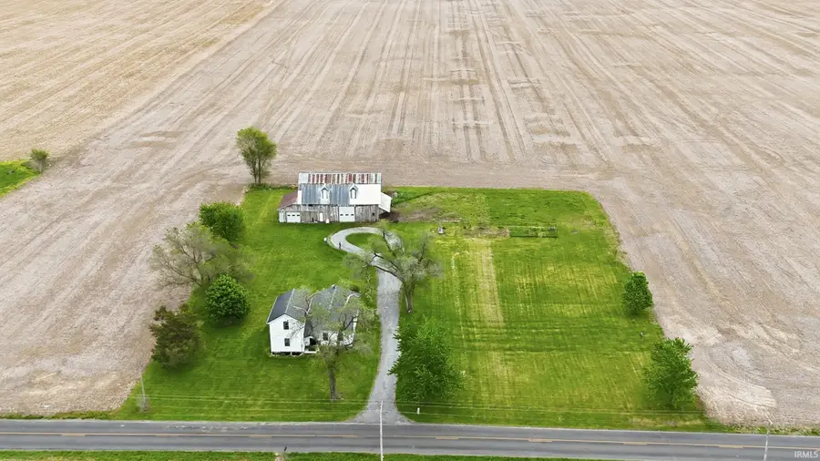 6815 S 550 E, Wolcottville, IN 46795 - #2