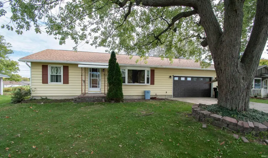 914 East Avenue, Kendallville, IN 46755 - #2