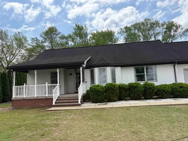909 North St, New Harmony, IN 47631
