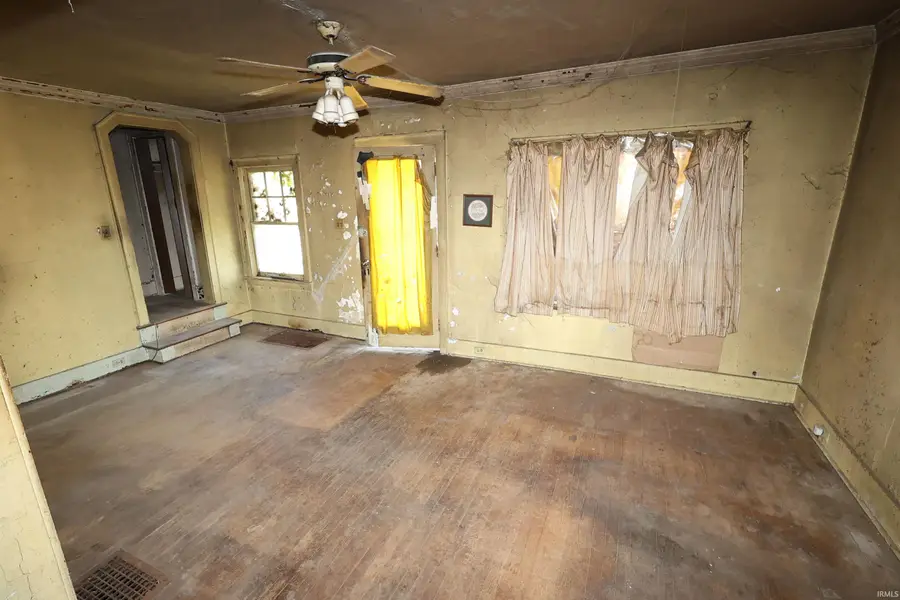 1212 E Lasalle Avenue, South Bend, IN 46617 - #3