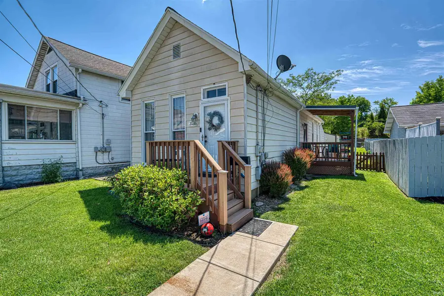 2740 W Franklin Street, Evansville, IN 47712 - #3