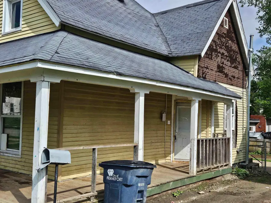 6 W Meredith Street, Frankfort, IN 46041 - #3