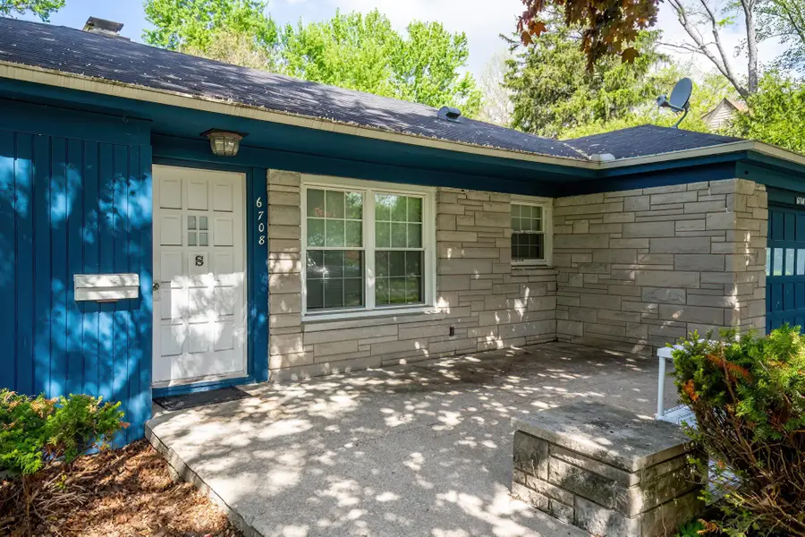 6708 S Calhoun Street, Fort Wayne, IN 46807 - #3